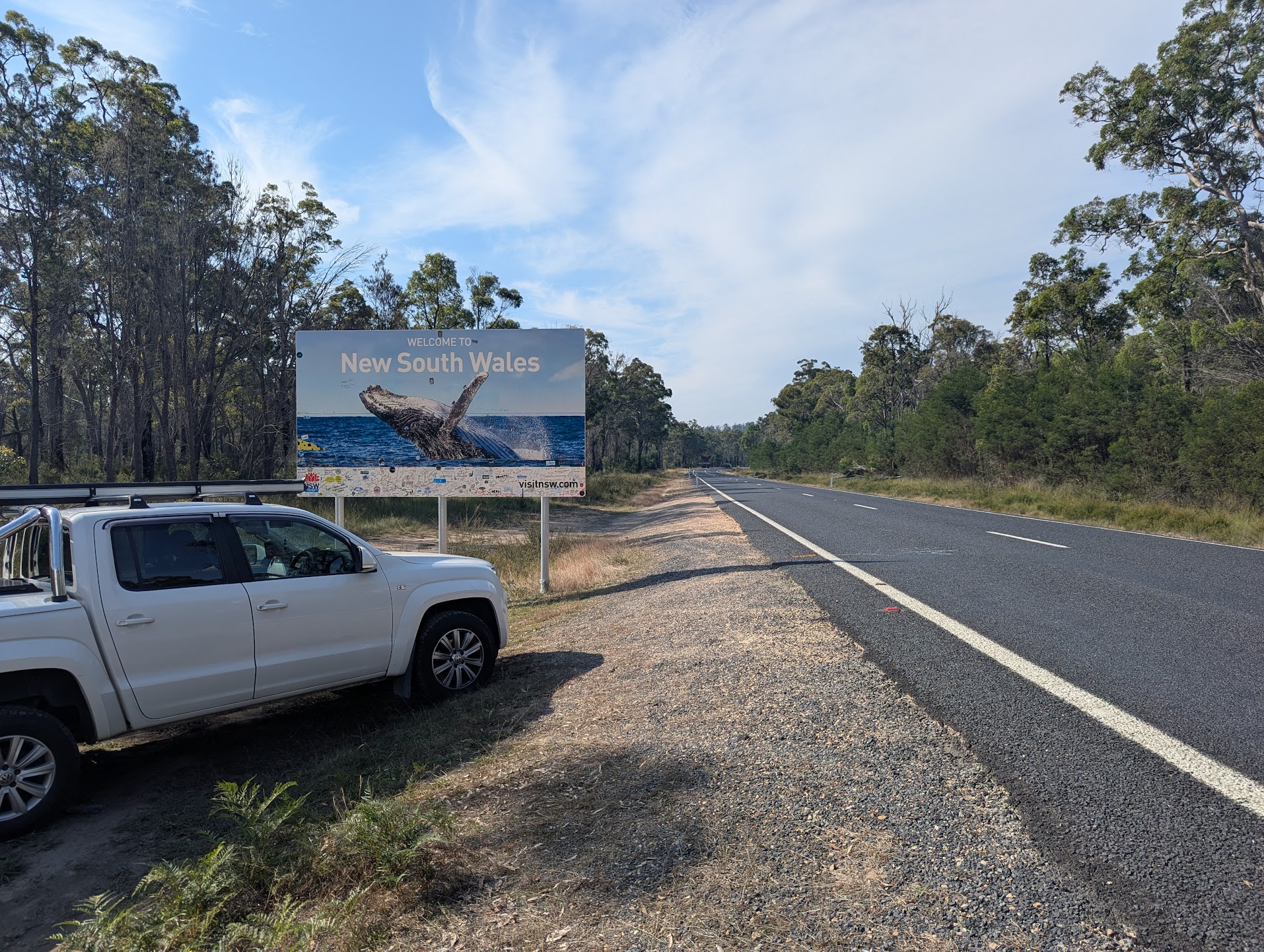 Amarok at the border with Welcome to NSW sign